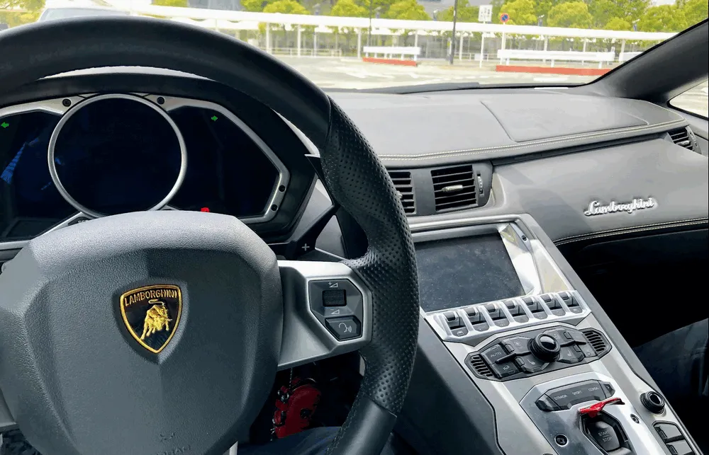 アヴェンタドール